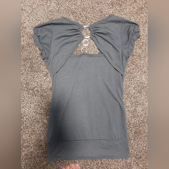 Shirt with. Cute back - Picture 4 of 4